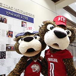 Southpaw and Ms Pawla wearing 1974 hats.